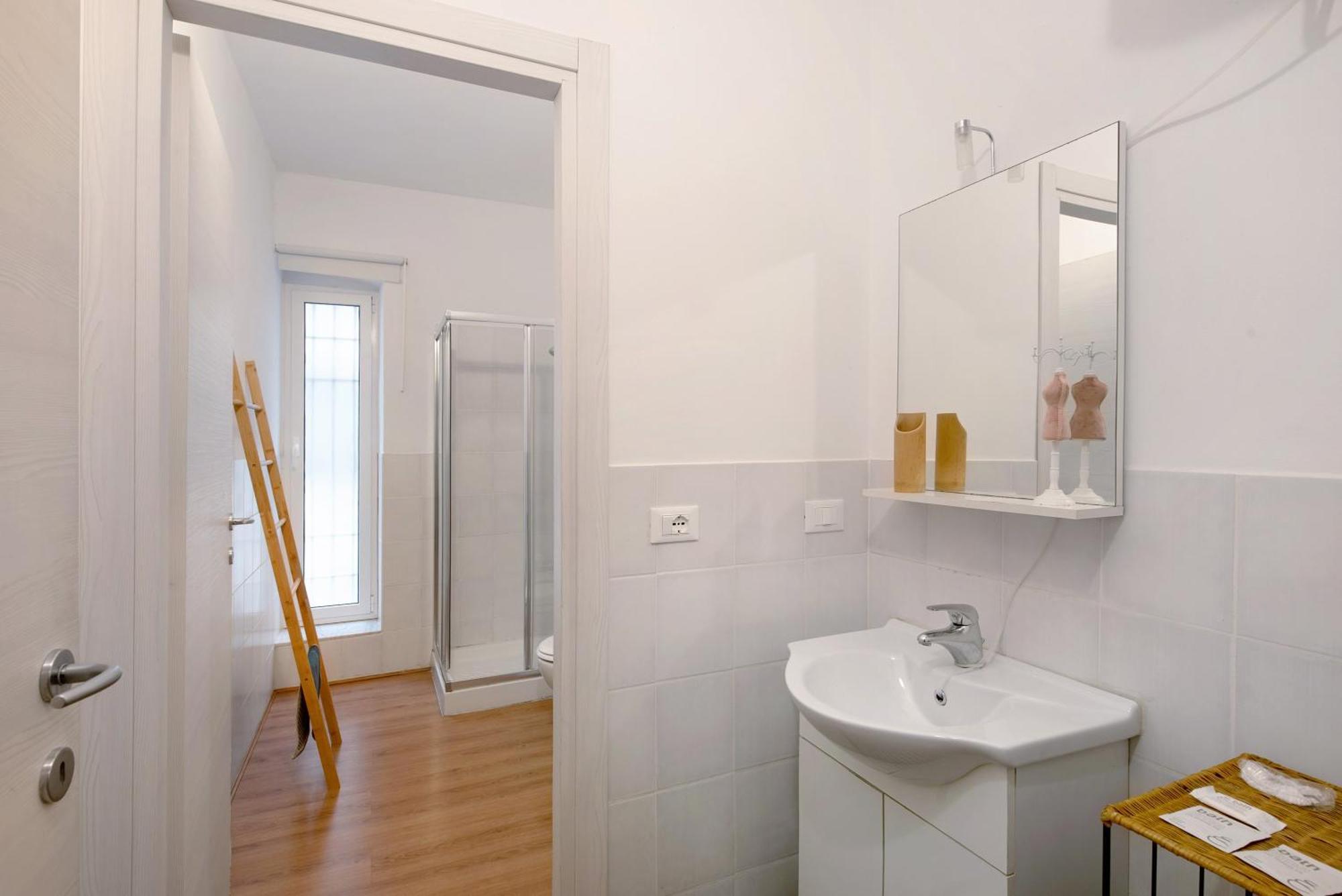 Ohana Bnb Genoa Bagian luar foto